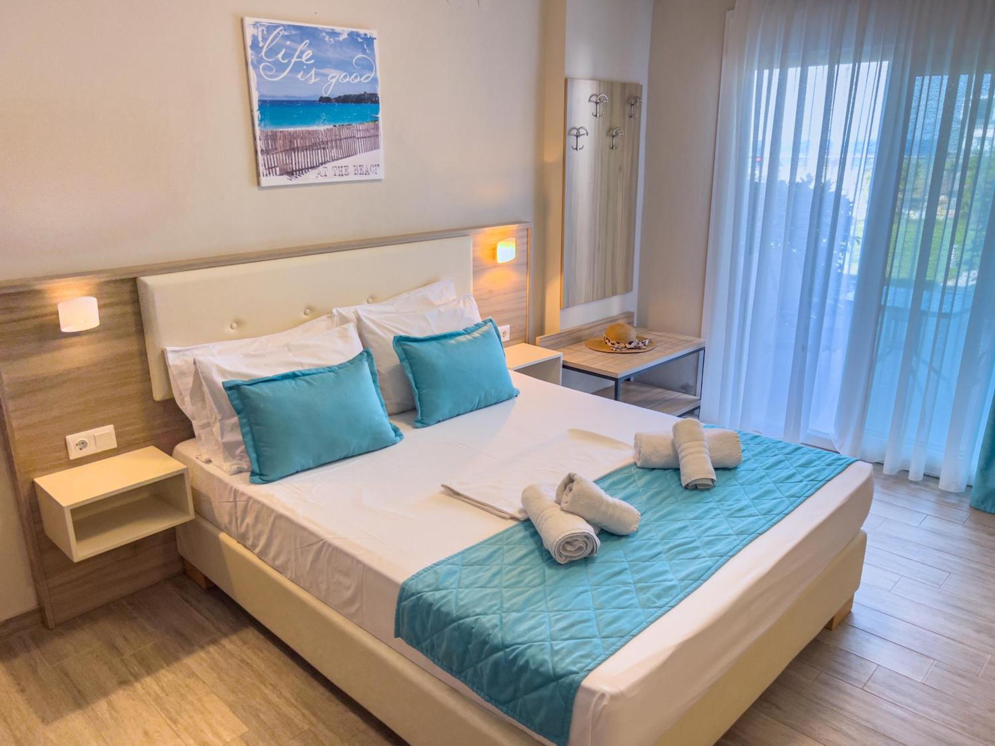 Yalos Beach Maisonettes Skala Sotiros Exterior photo