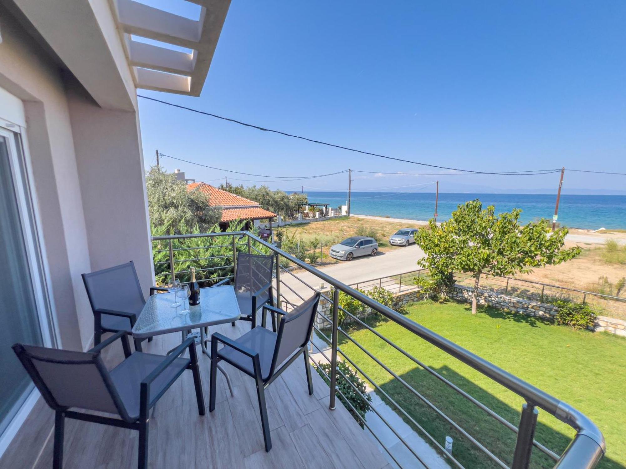 Yalos Beach Maisonettes Skala Sotiros Exterior photo