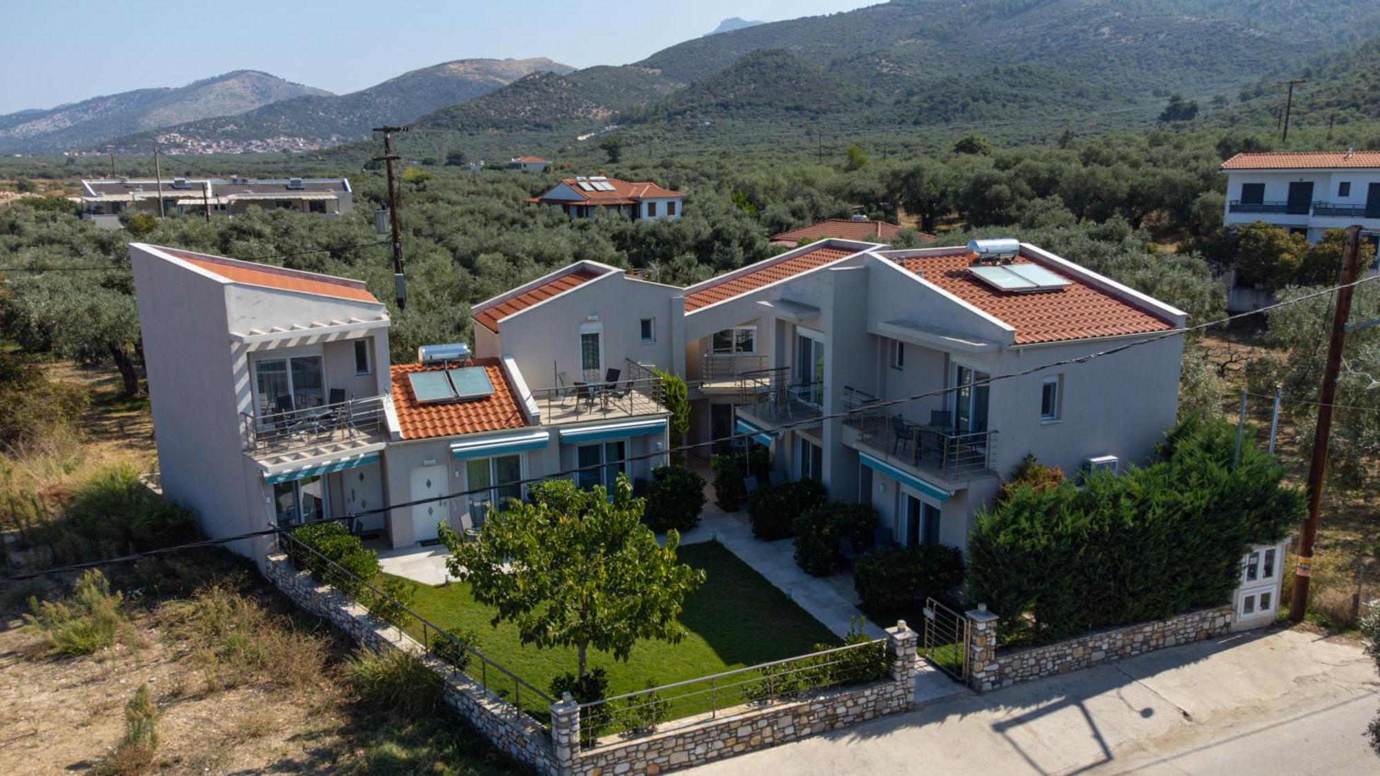 Yalos Beach Maisonettes Skala Sotiros Exterior photo