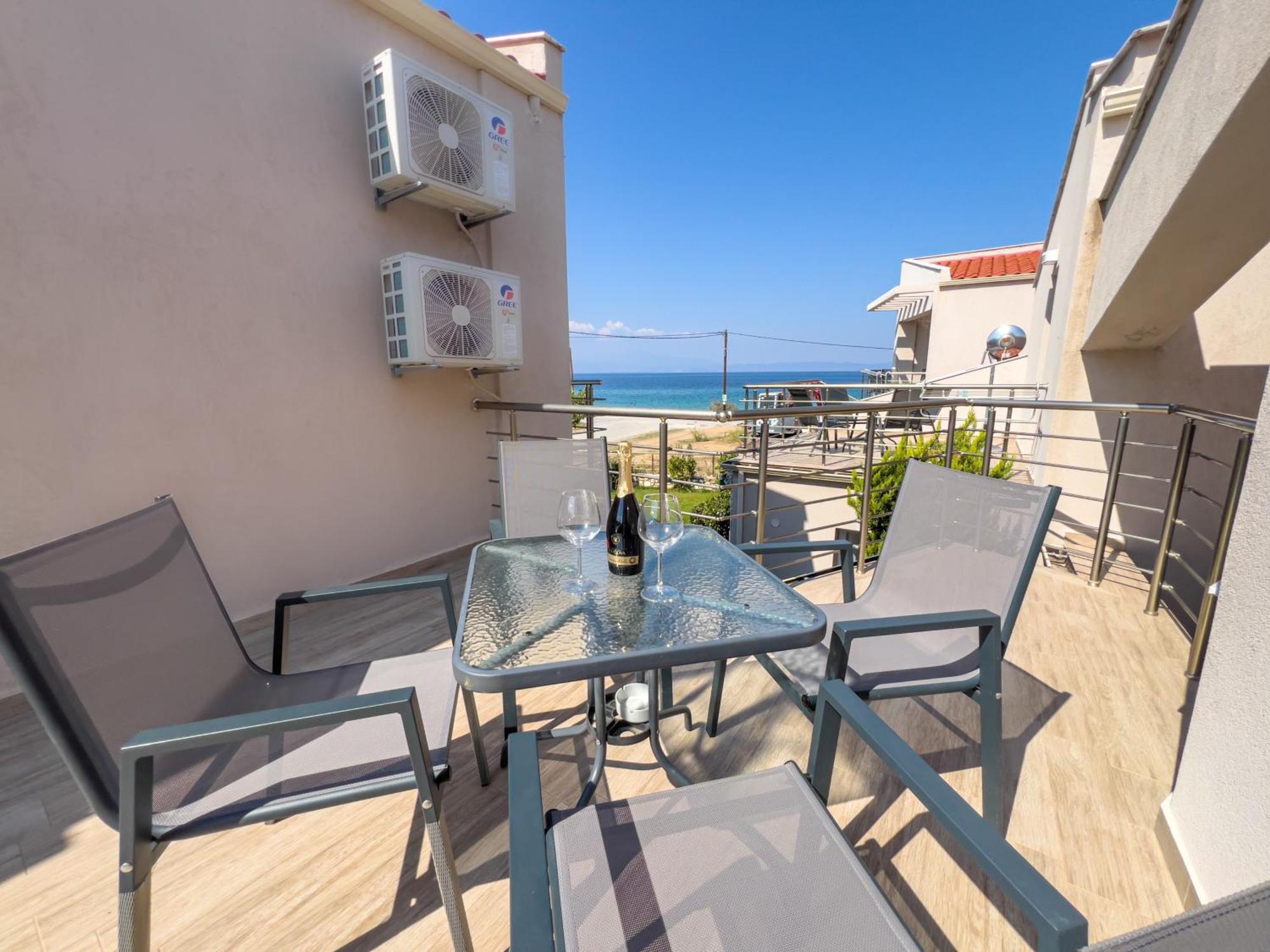 Yalos Beach Maisonettes Skala Sotiros Exterior photo