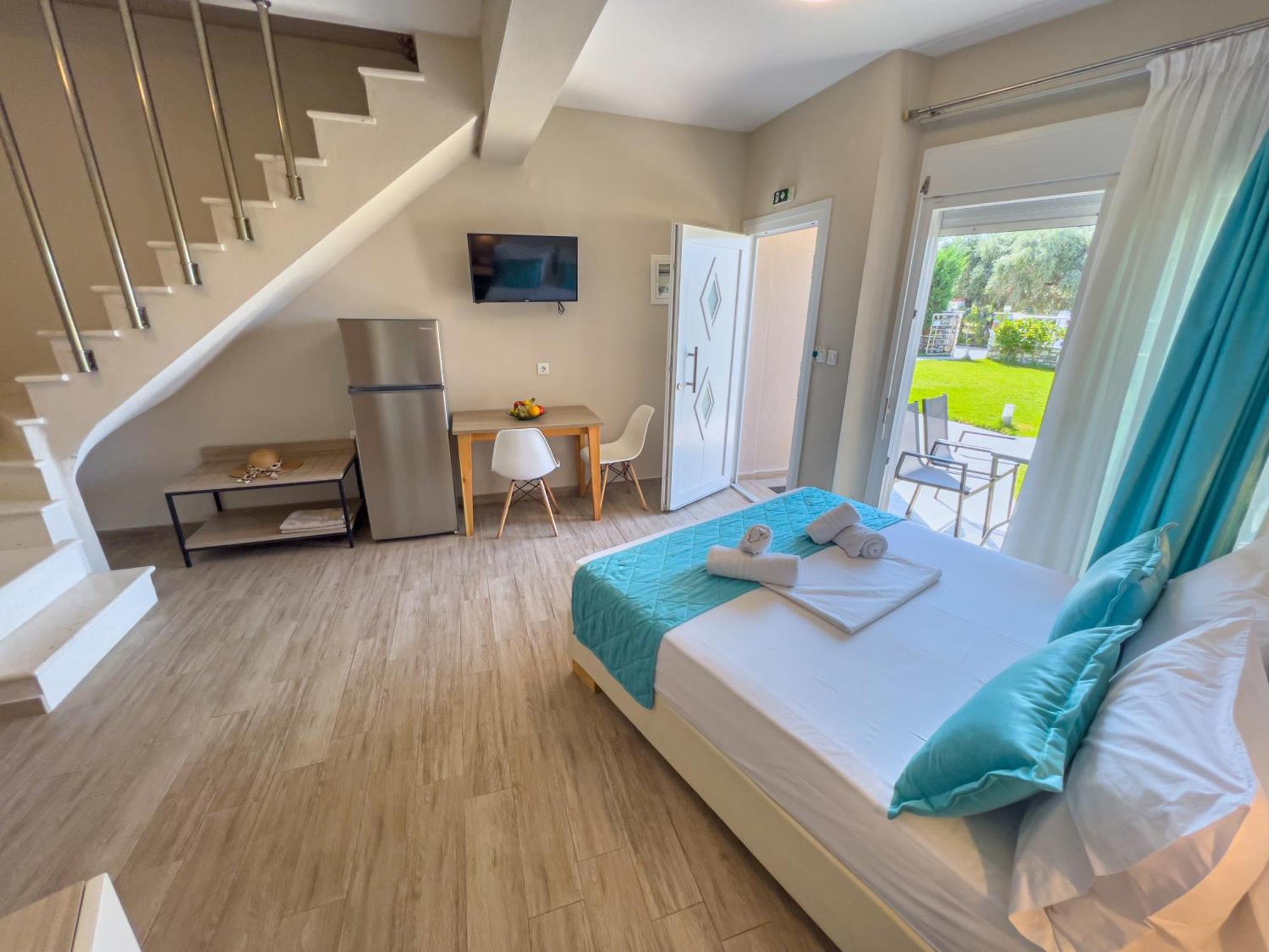 Yalos Beach Maisonettes Skala Sotiros Exterior photo